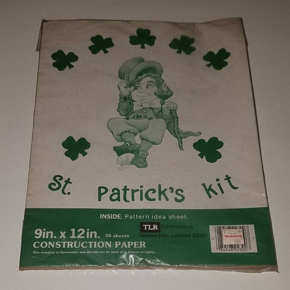 VTG St Patricks Day Kit 9x12 Green Construction Paper Pattern Idea Woolworth NOS